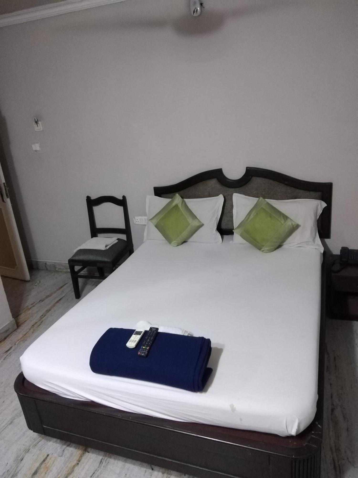 Grand Tower Chennai Hotel Room photo